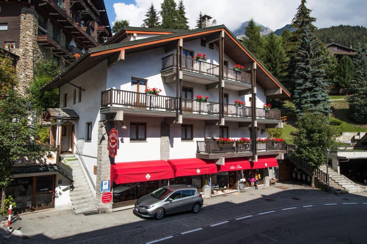 Hotel Meuble Meridiana Valtournenche Exterior foto