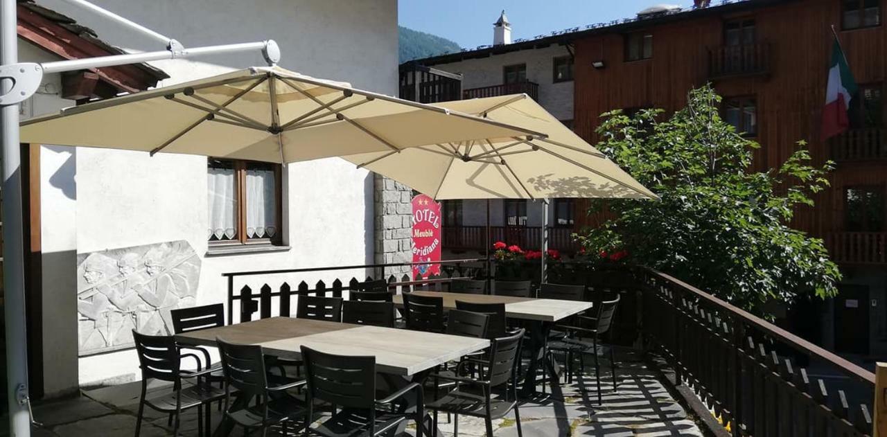 Hotel Meuble Meridiana Valtournenche Exterior foto