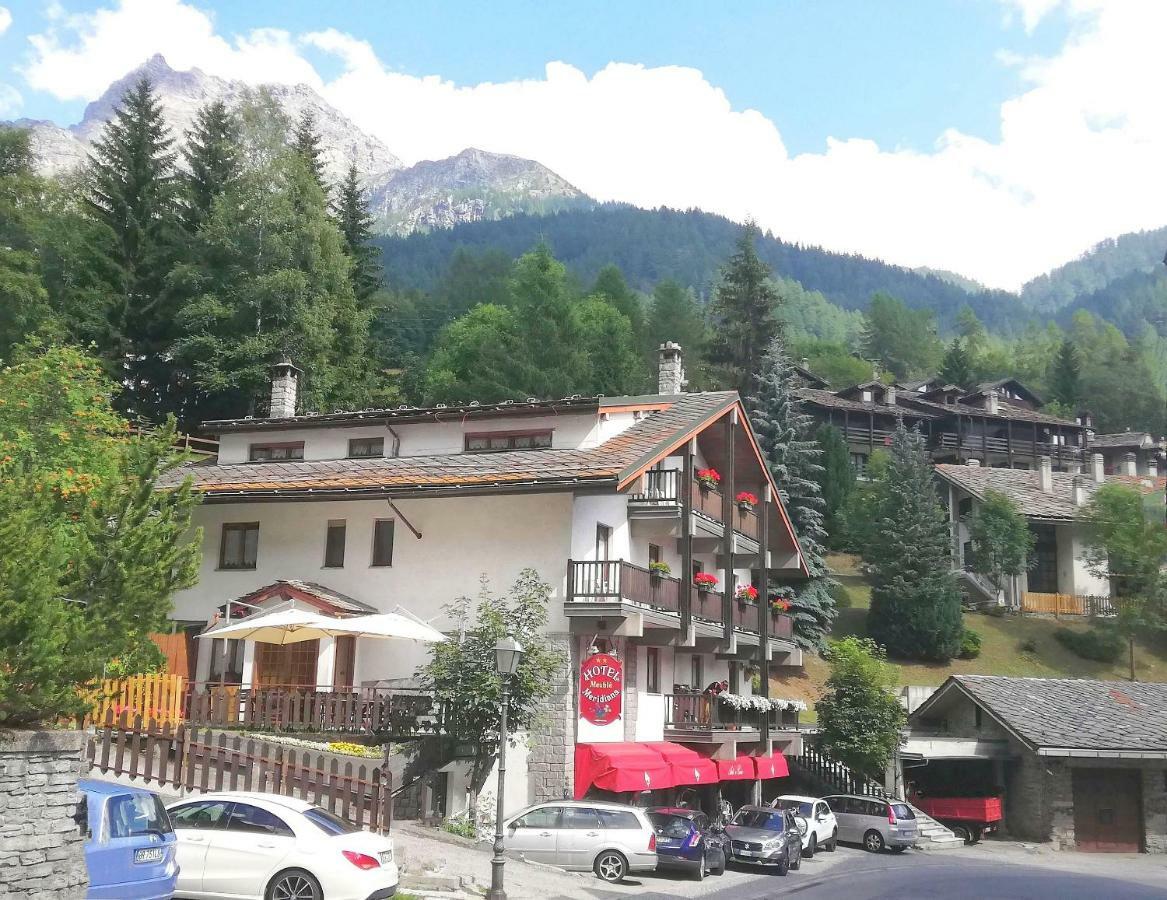 Hotel Meuble Meridiana Valtournenche Exterior foto